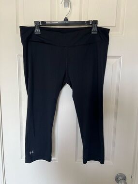 Under Armour Black Performance Cropped Leggings